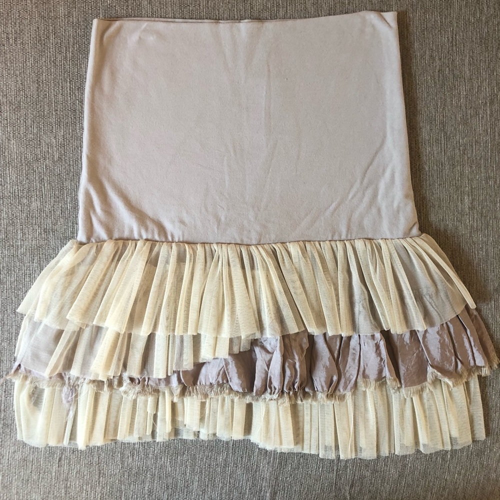 FREE PEOPLE•BEIGE RUFFLE SKIRT